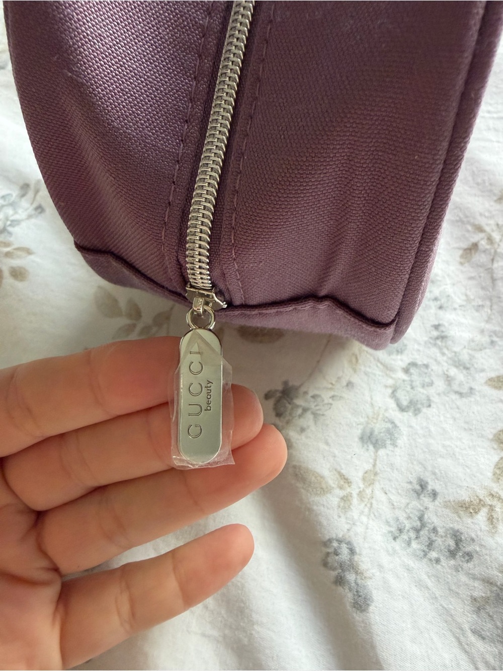 NWOT Gucci Beauty Cosmetic Pouch - Picture 6 of 8